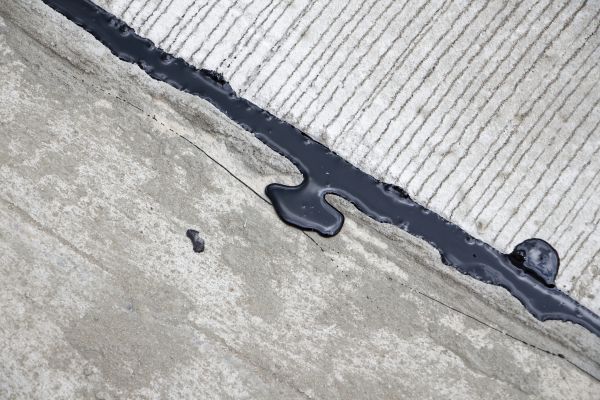 Pavement Crack Sealing in Summerfield