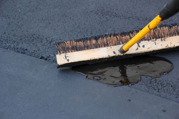 Driveway Asphalt Sealing in Summerfield